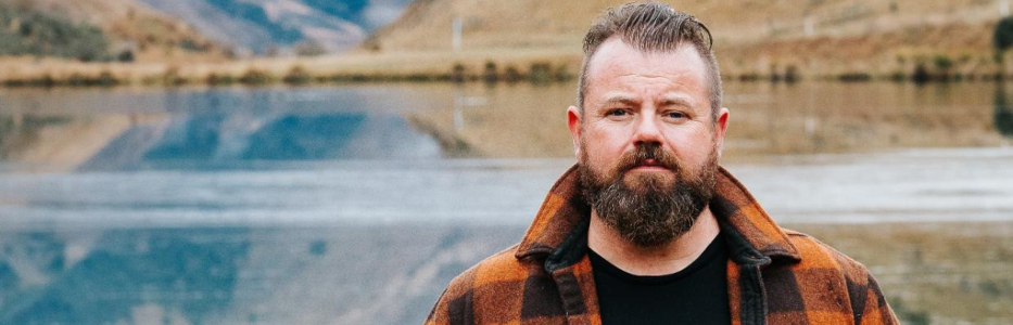 Star chef belatedly apologises for ‘inappropriate behaviour’
